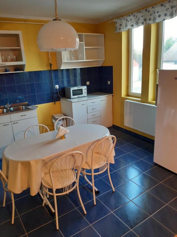 Gabor Pal 1 Apartman 1 Szoba Dunafoldvar Ngoại thất bức ảnh
