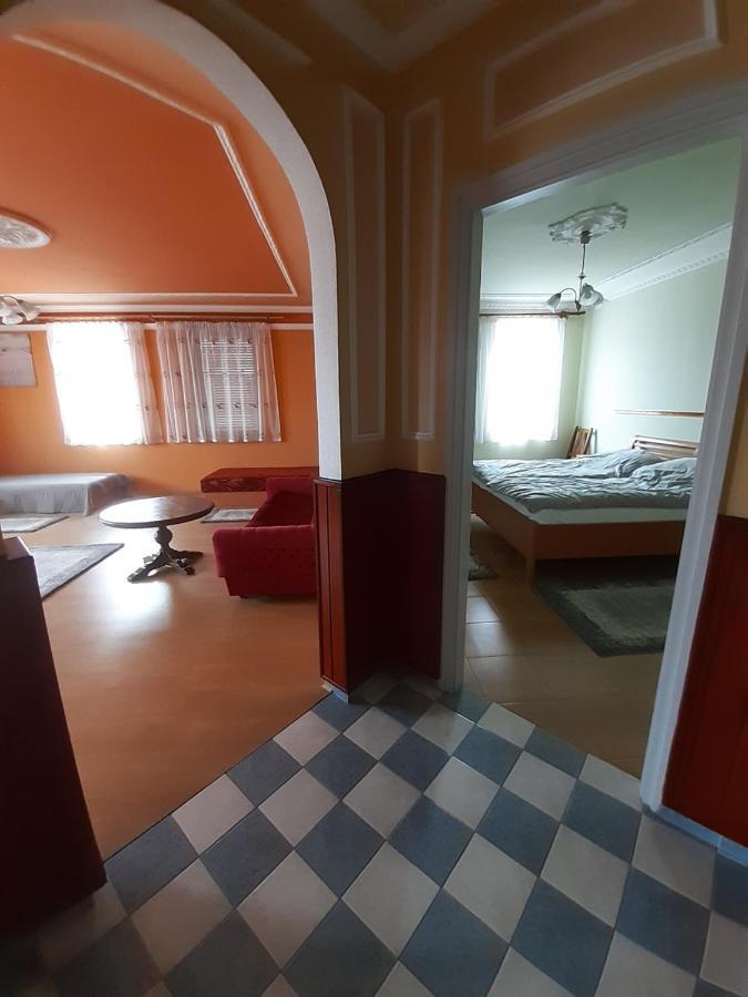 Gabor Pal 1 Apartman 1 Szoba Dunafoldvar Ngoại thất bức ảnh